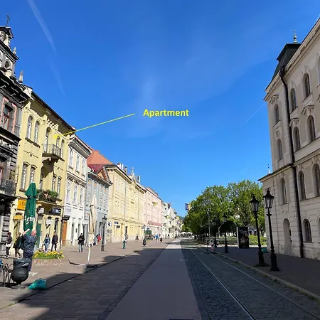 Διαμέρισμα Royal In Historical Downtown *