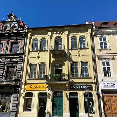 Royal In Historical Downtown