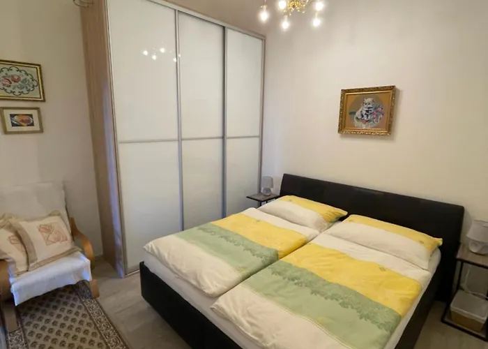 Royal In Historical Downtown *