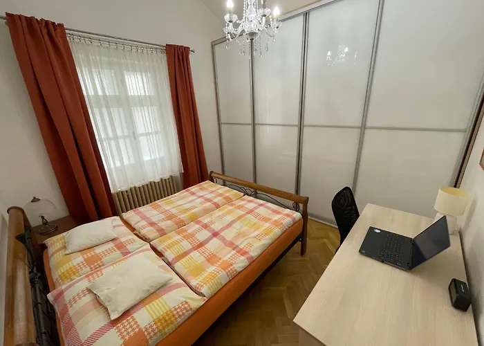 Royal In Historical Downtown *